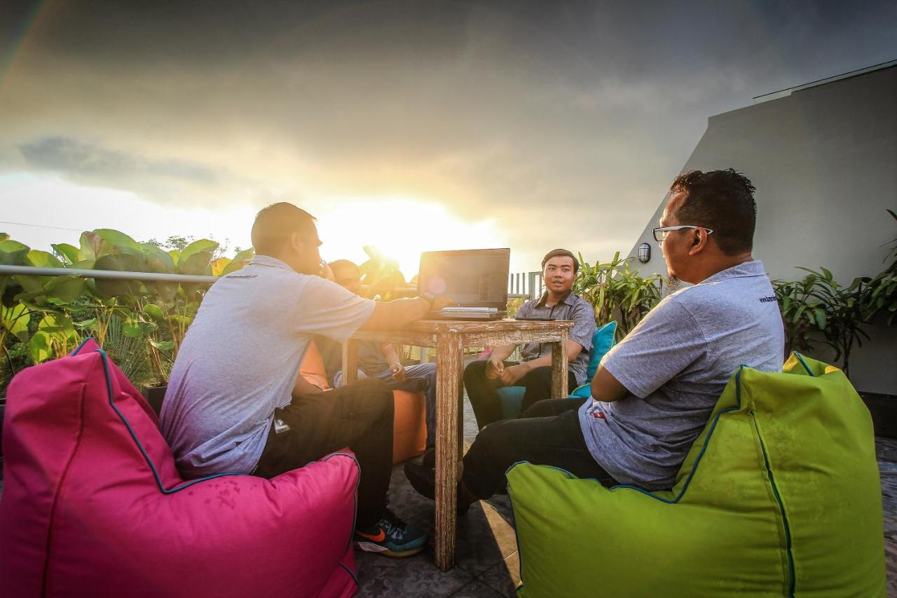 Braw Inn Canggu By Kamara エクステリア 写真